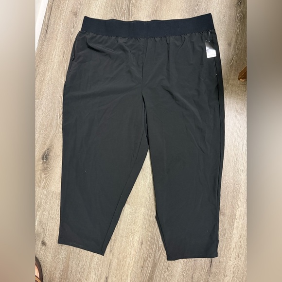 NWT Torrid Happy Camper Stretch Woven Active Pant Black Loungewear PullOn 4 (4X) - Picture 2 of 7